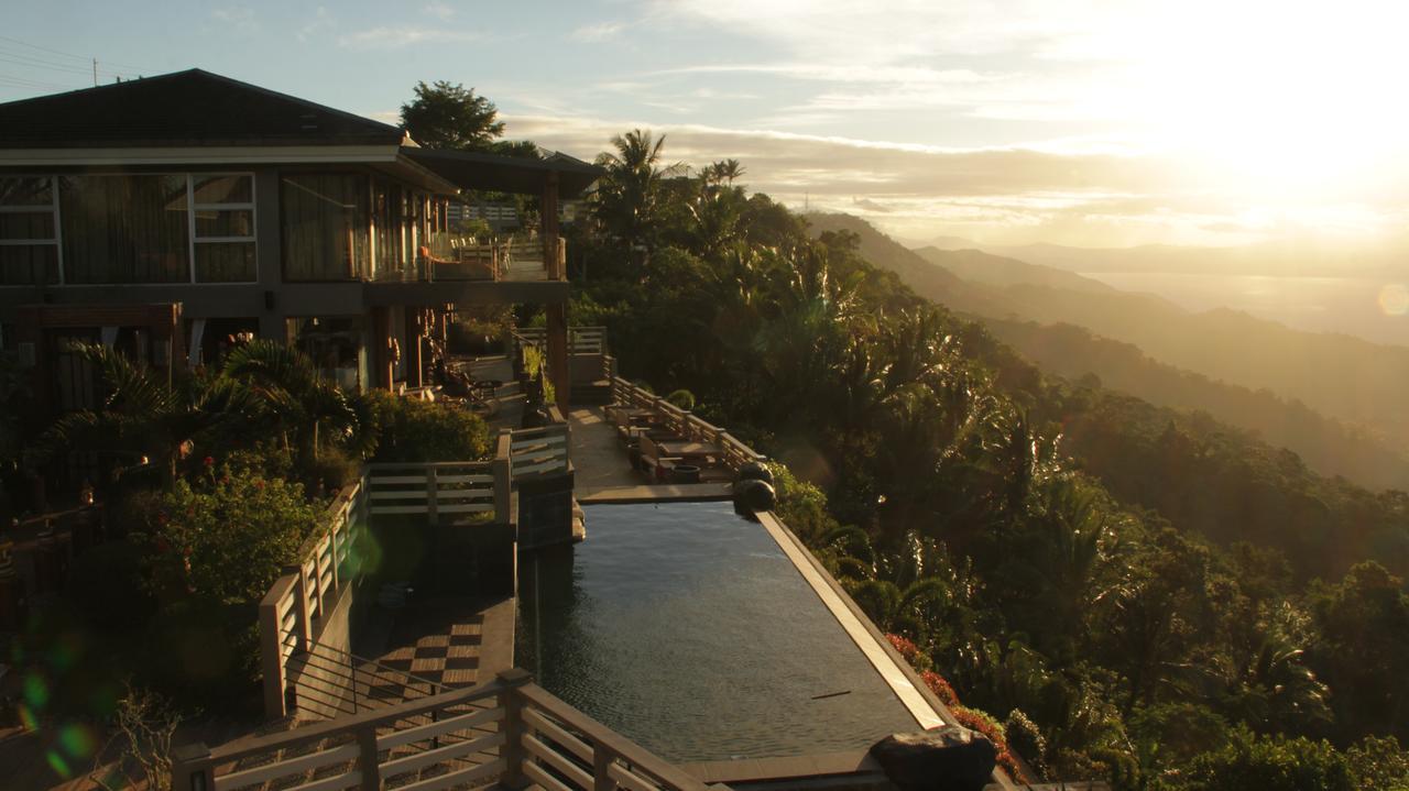 The Oriental Luxury Suites Batangas Ngoại thất bức ảnh