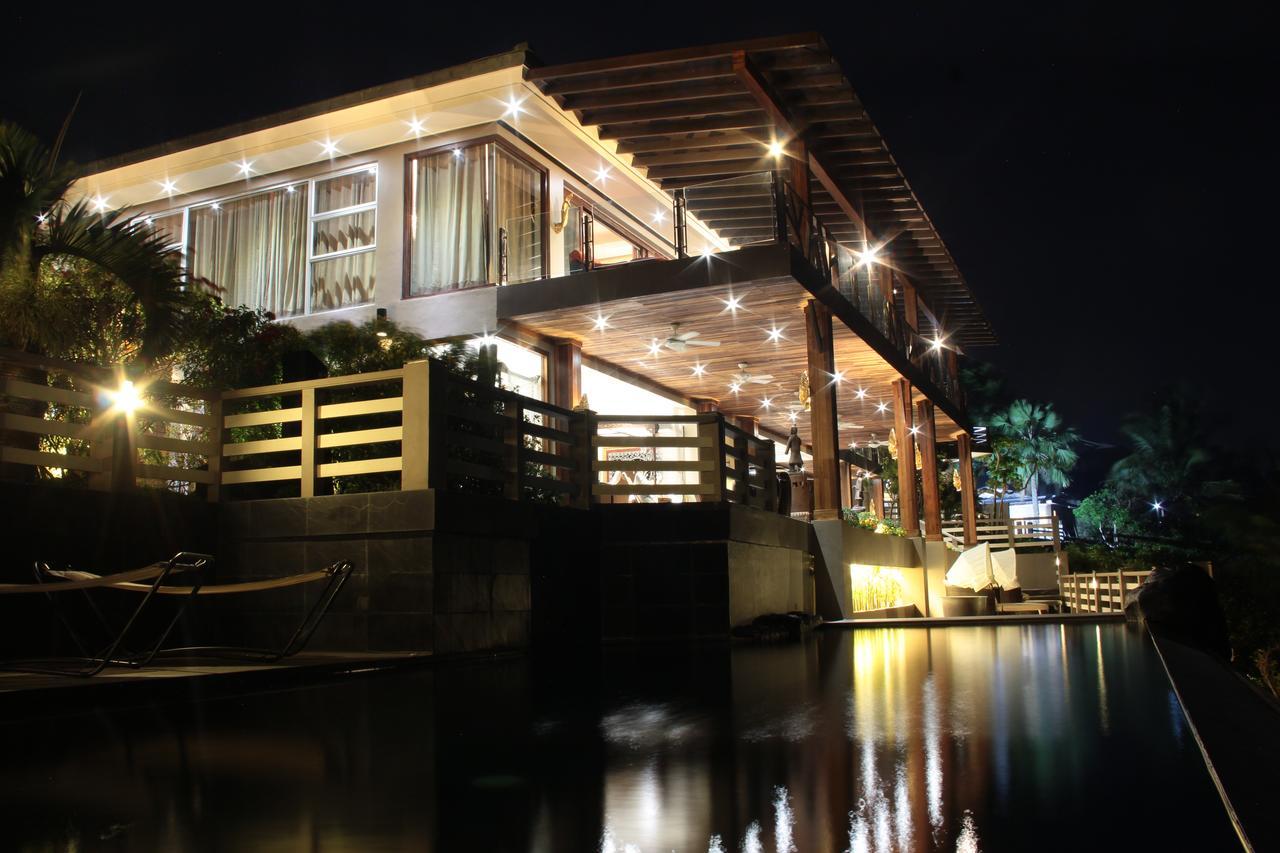 The Oriental Luxury Suites Batangas Ngoại thất bức ảnh